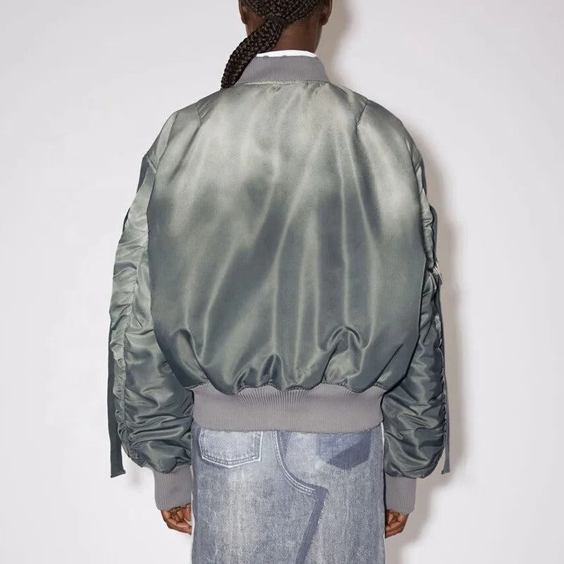 Bomberka z połyskującego materiału syntetycznego